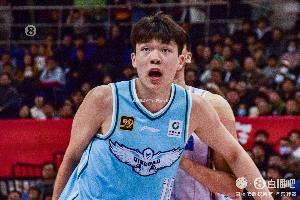 b体育官网-媒体人：青岛比浙江准备更充分 杨瀚森成为球队破联防的利器